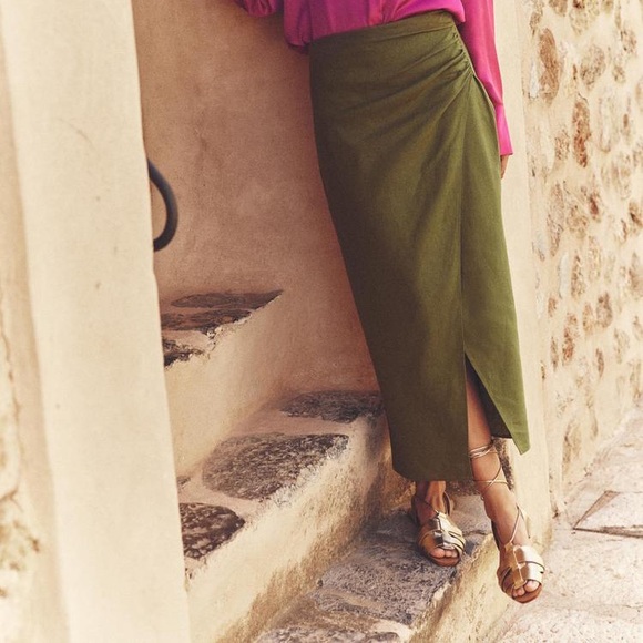 SOLD* Zara NWT Gold Strappy Gladiator Style Sandals Flats Size 40 8.5 US Women - Picture 3 of 7